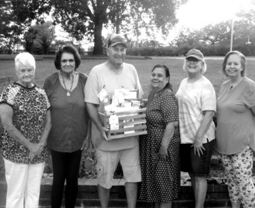 From left, Kathy Armer, Dixie Gentry, Joe Willeford, Letha Caudle, Kathy Willeford and Karen Pinson.