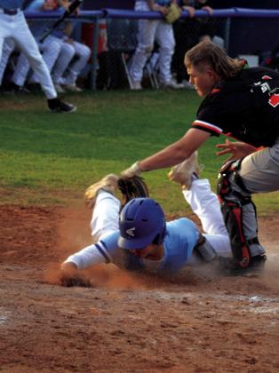 Depew Hornets win over Wellston