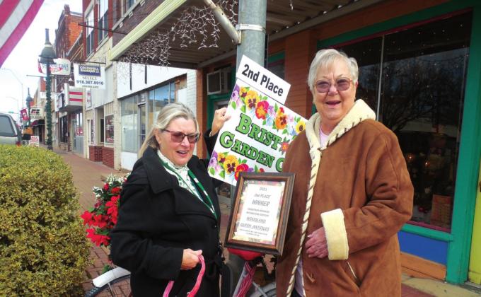 Bristow Garden Club Business Lighting Winners
