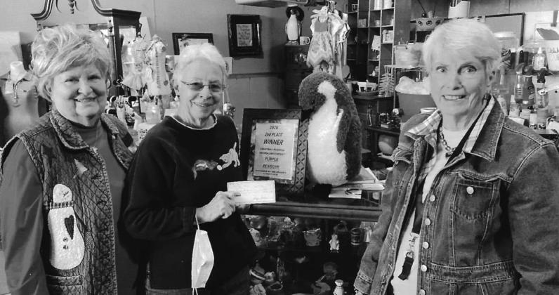Bristow Garden Club’s Best Decorated Business contest winners