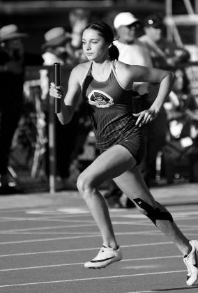 Shalyn Edmondson races around the track.