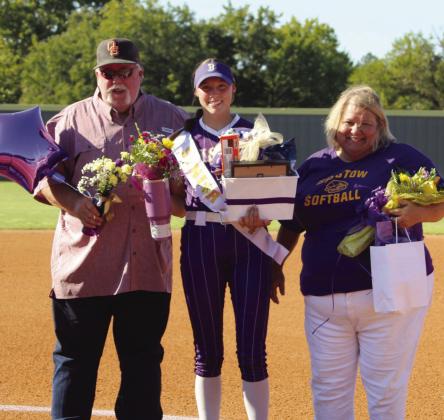 Allie Brewer with parents Tina and Brad Brewer. Angie Gentry photo