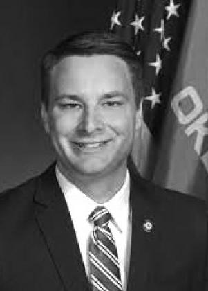 Rep. Kyle Hilbert receives Higher Education Distinguished Service Award