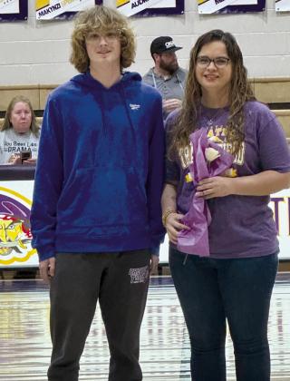 Zach Bentley with mother Samantha Lee (track).