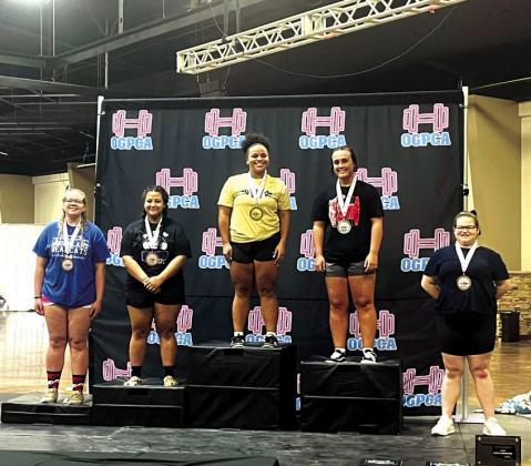 Lady Hornet Avaree Combs takes 3rd place in powerlifting