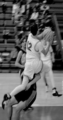 Carson Kinney goes for the shot.