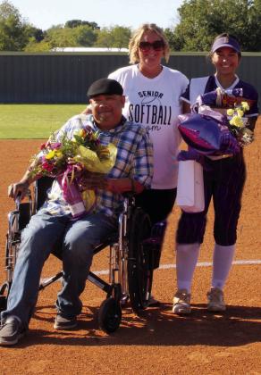 Mia Fruits with parents Emily and Virgil Fruits. Angie Gentry photo