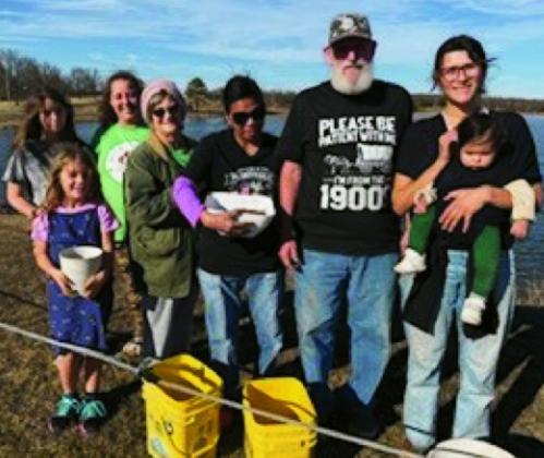 From left, Stevie Ruggles and her children, Margret Foster, Theresa Hopper, Bingo Hopper, Savannah Vasquez and her future seed. courtesy photo