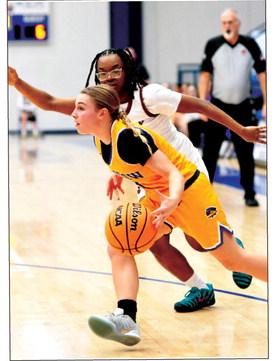 Lady Pirates vs Crooked
