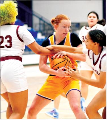 Lady Pirates vs Crooked