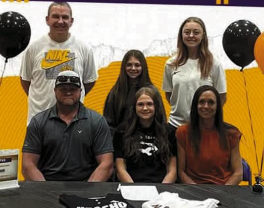 Kylie Haper signs with Neosho County Community College.