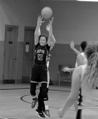 Hornets and Lady Hornets at Oilton Tournament