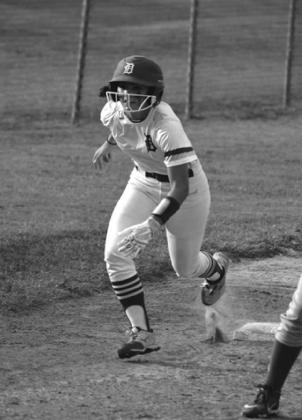 Lady Hornets take Prue, 11 - 0