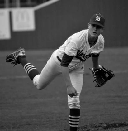 Depew Hornets vs Davenport