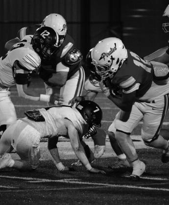 Pirates vs Lone Star