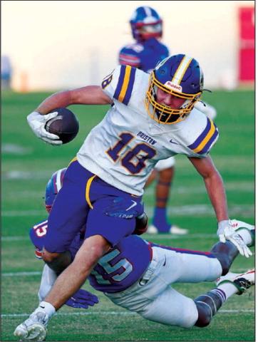Caden Williams moves the ball downfield.